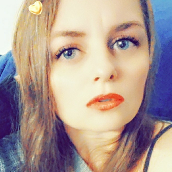 Meet your Posher, Makala - Picture 1 of 2